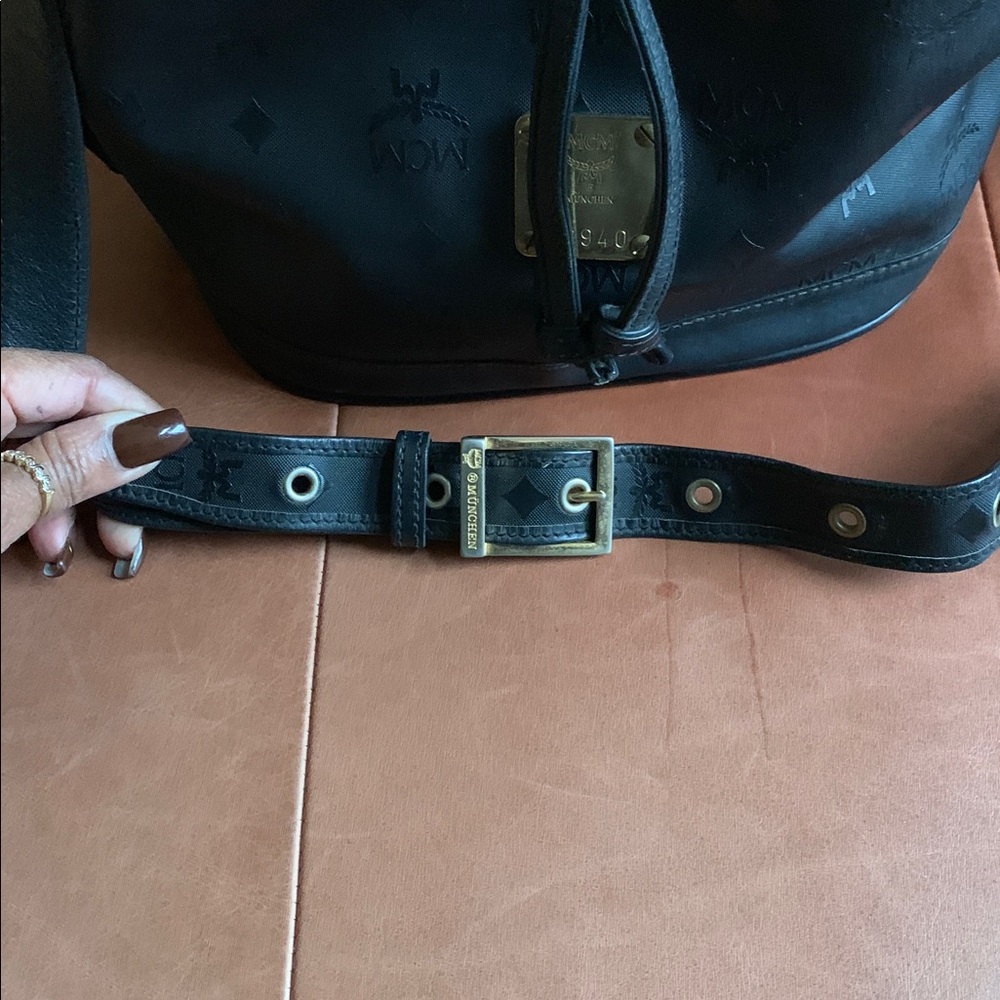 🖤💋MCM Black Canvas Monogram Bucket Backpack💋🖤 - Picture 8 of 13